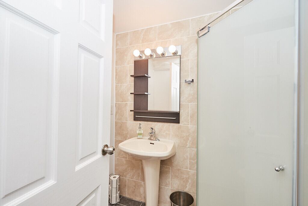 Photo of Bathroom in Port Dalhousie