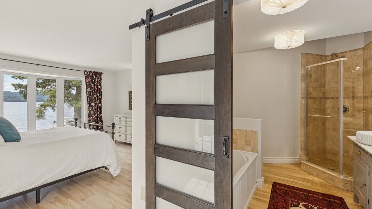 Photo of Bedroom in Cheneville