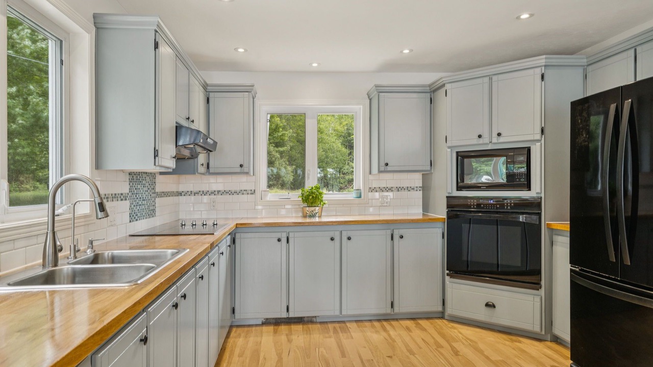 Photo of Kitchen in Cheneville