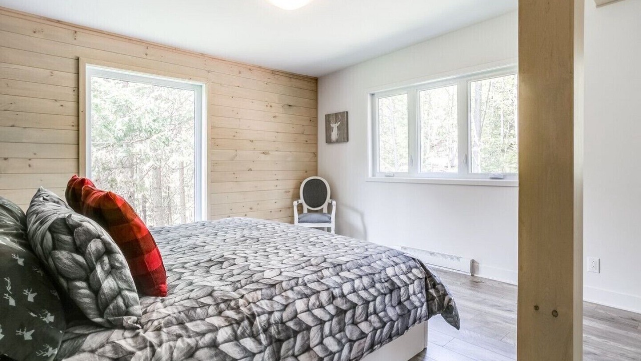 Photo of Bedroom in St-Adolphe-d'Howard
