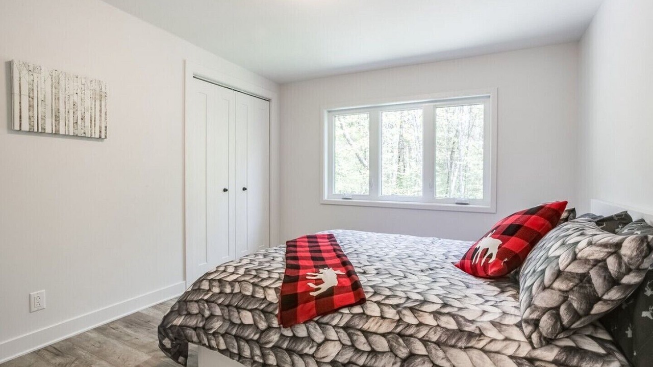 Photo of Bedroom in St-Adolphe-d'Howard