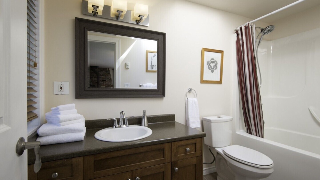 Photo of Bathroom in Otter Point