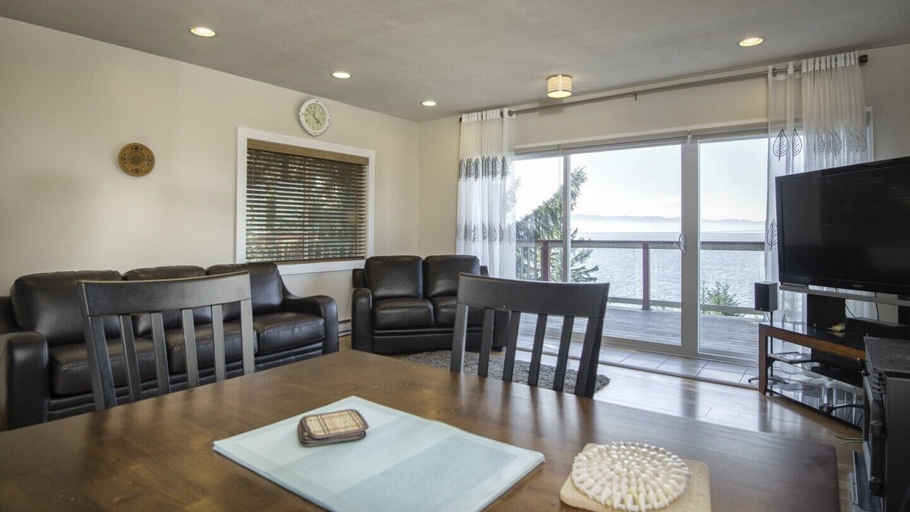 Photo of Livingroom in Otter Point