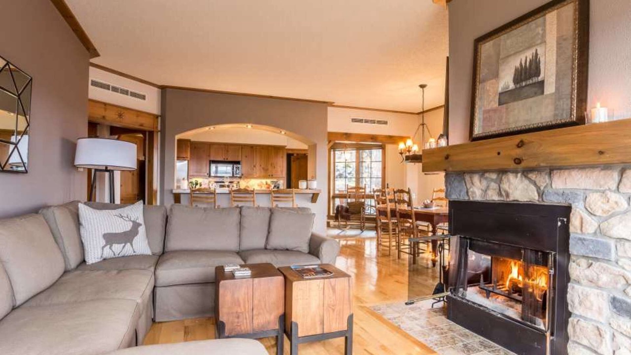 Photo of Livingroom in Mont-Tremblant