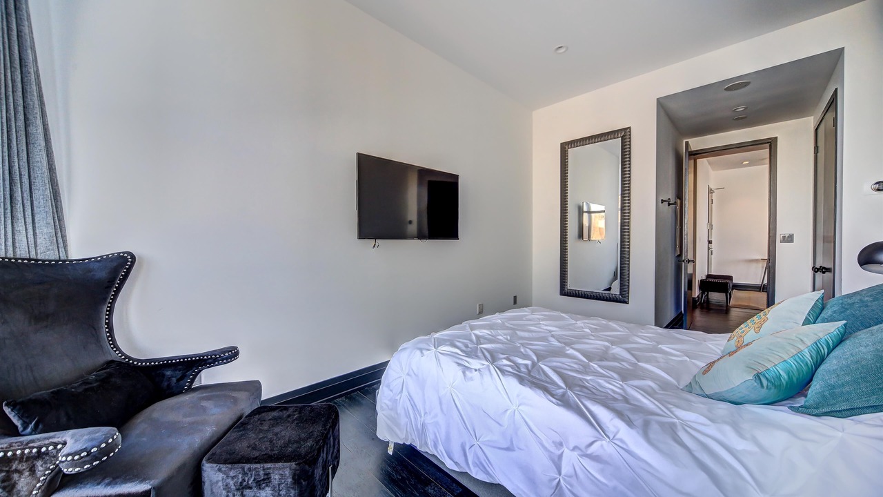 Photo of Bedroom in Toronto Entertainment District