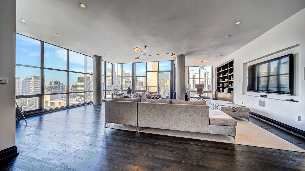 Photo of Livingroom in Toronto Entertainment District