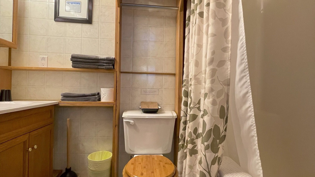 Photo of Bathroom in Nordegg