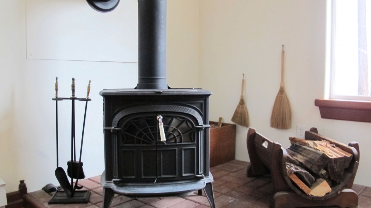 Photo of Livingroom in Denman Island