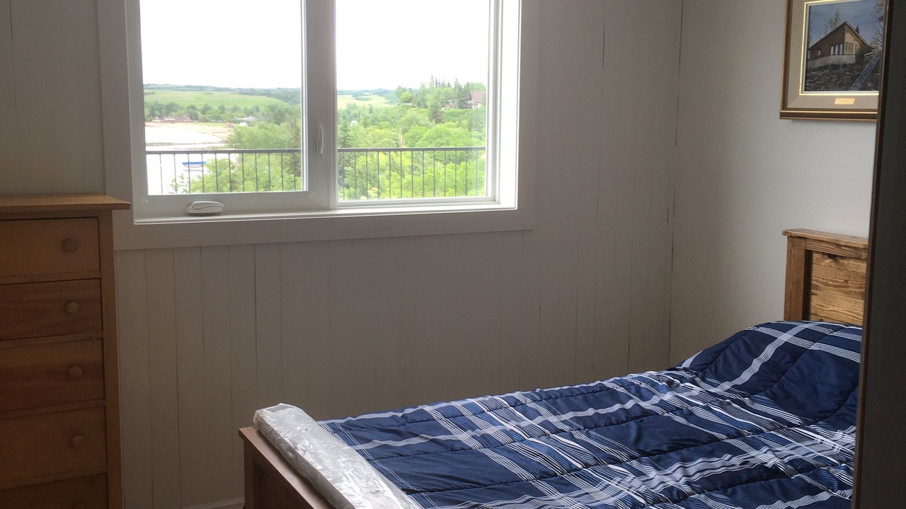 Photo of Bedroom in Maymont Beach