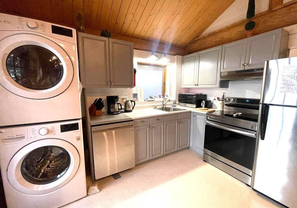 Photo of Kitchen in Gillies Bay