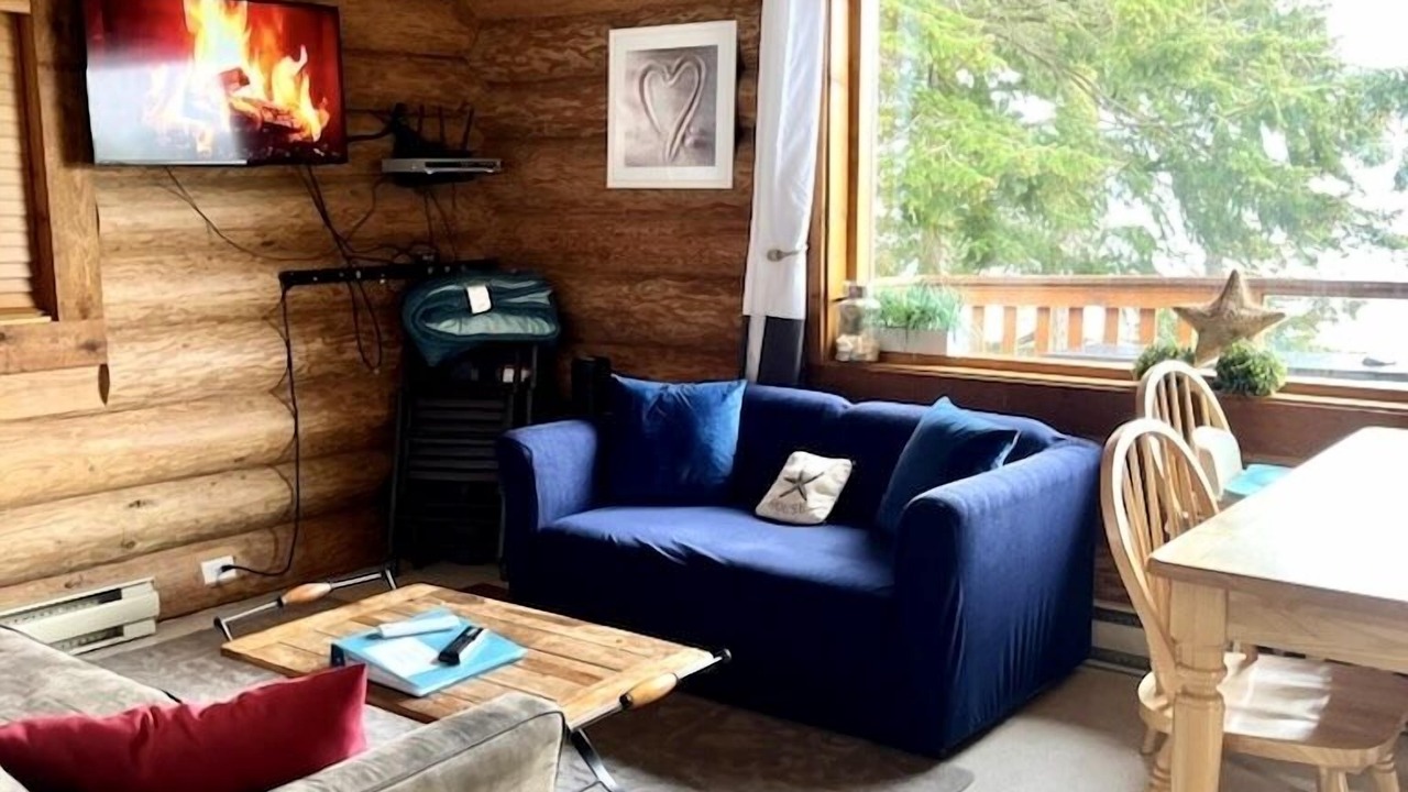 Photo of Livingroom in Gillies Bay