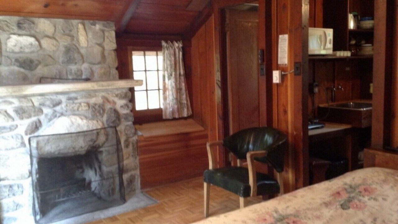 Photo of Livingroom in East Kootenay