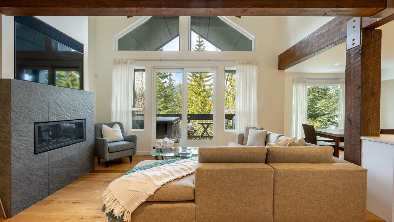 Photo of Livingroom in Whistler Village