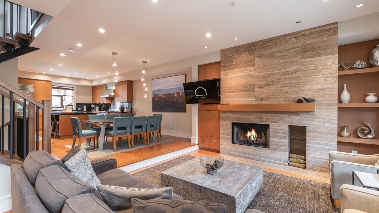 Photo of Livingroom in Whistler