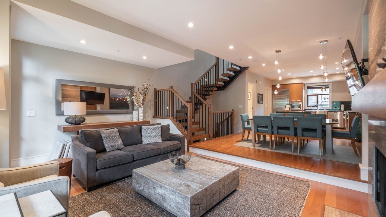 Photo of Livingroom in Whistler