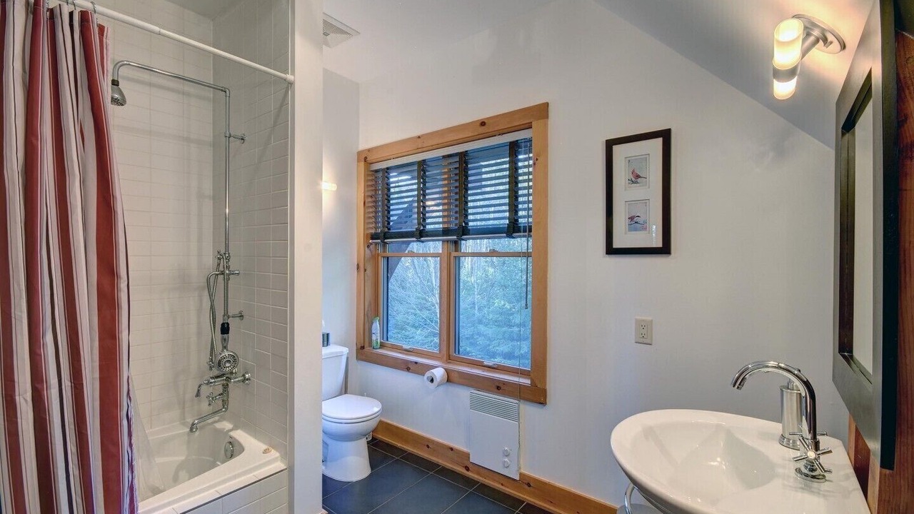 Photo of Bathroom in Lac Superieur Village