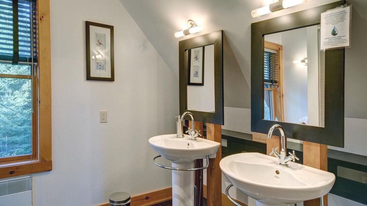Photo of Bathroom in Lac Superieur Village