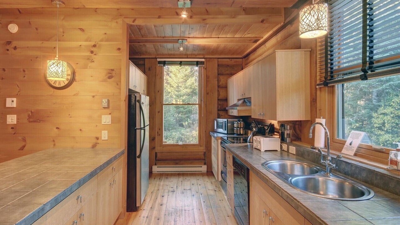 Photo of Kitchen in Lac Superieur Village