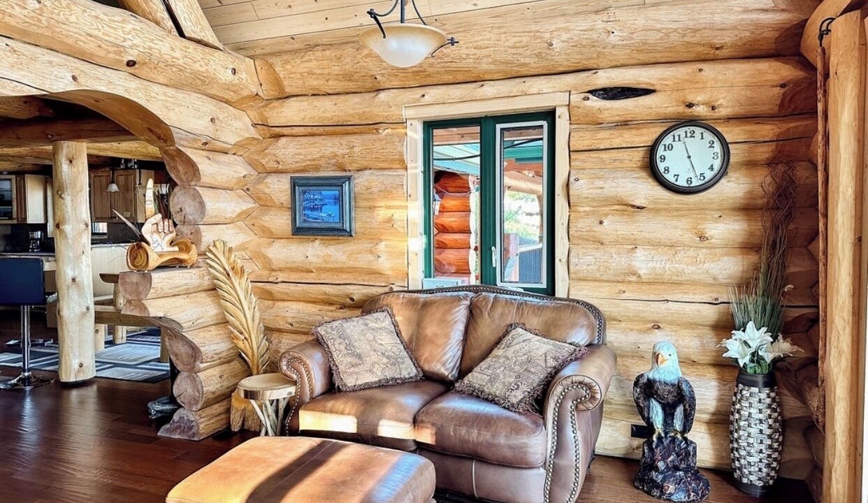 Photo of Livingroom in Lac La Hache