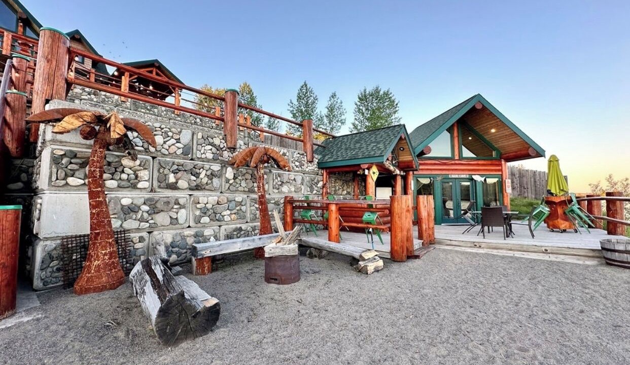 Photo of Patio Balcony in Lac La Hache