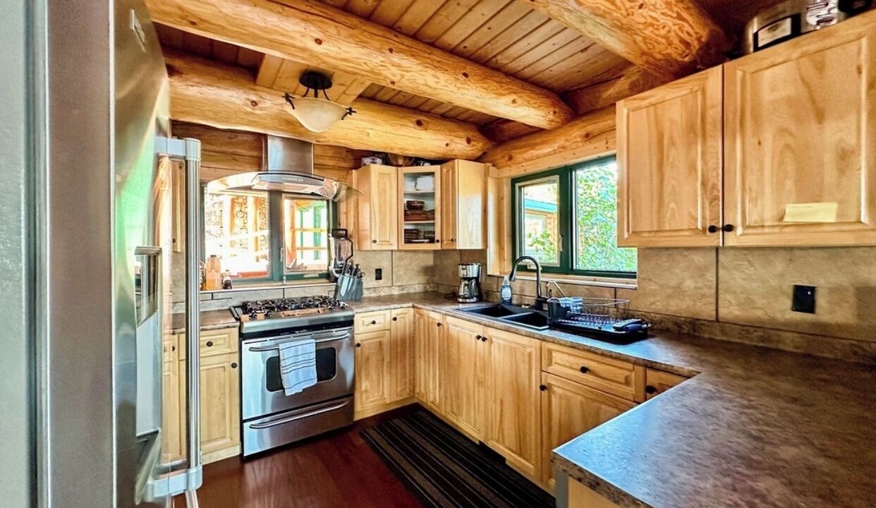 Photo of Kitchen in Lac La Hache