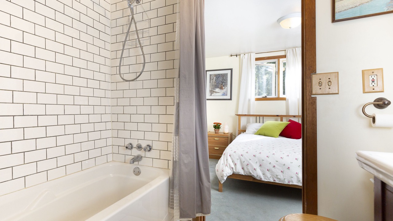 Photo of Bathroom in Sundre
