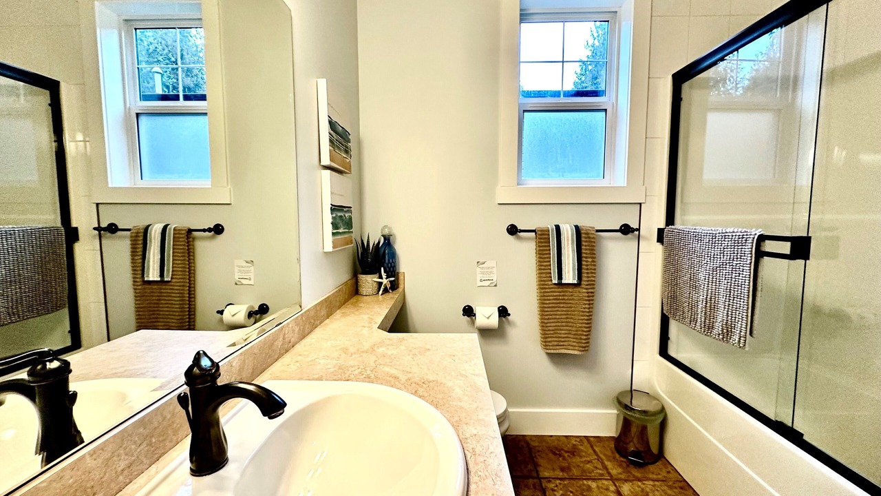 Photo of Bathroom in Swansea Point