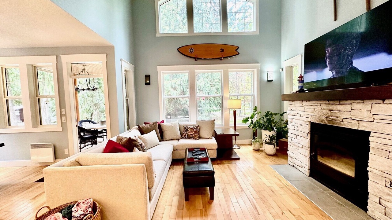 Photo of Livingroom in Swansea Point