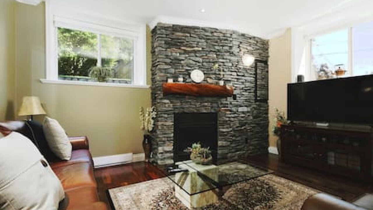 Photo of Livingroom in Saanich