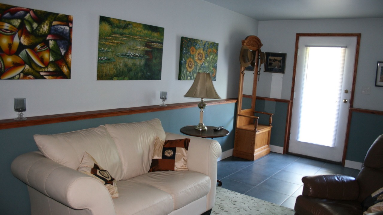 Photo of Livingroom in North Oyster