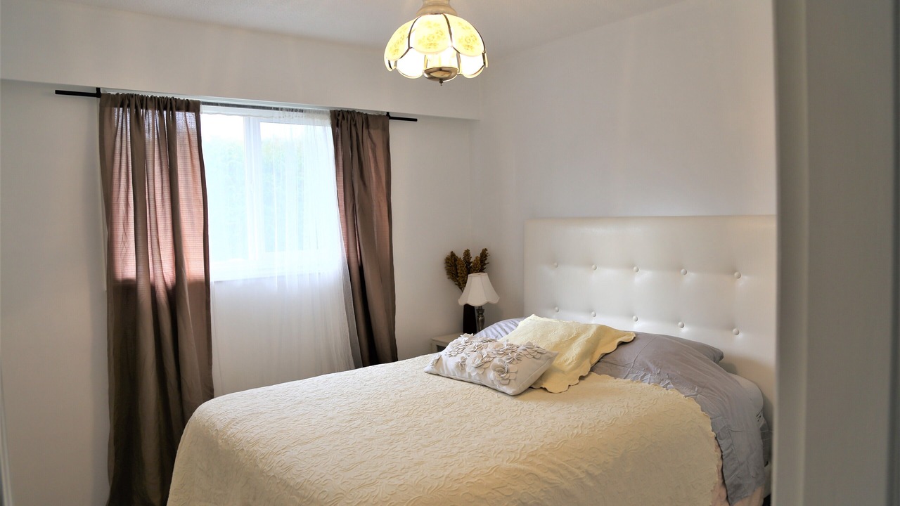 Photo of Bedroom in Colwood