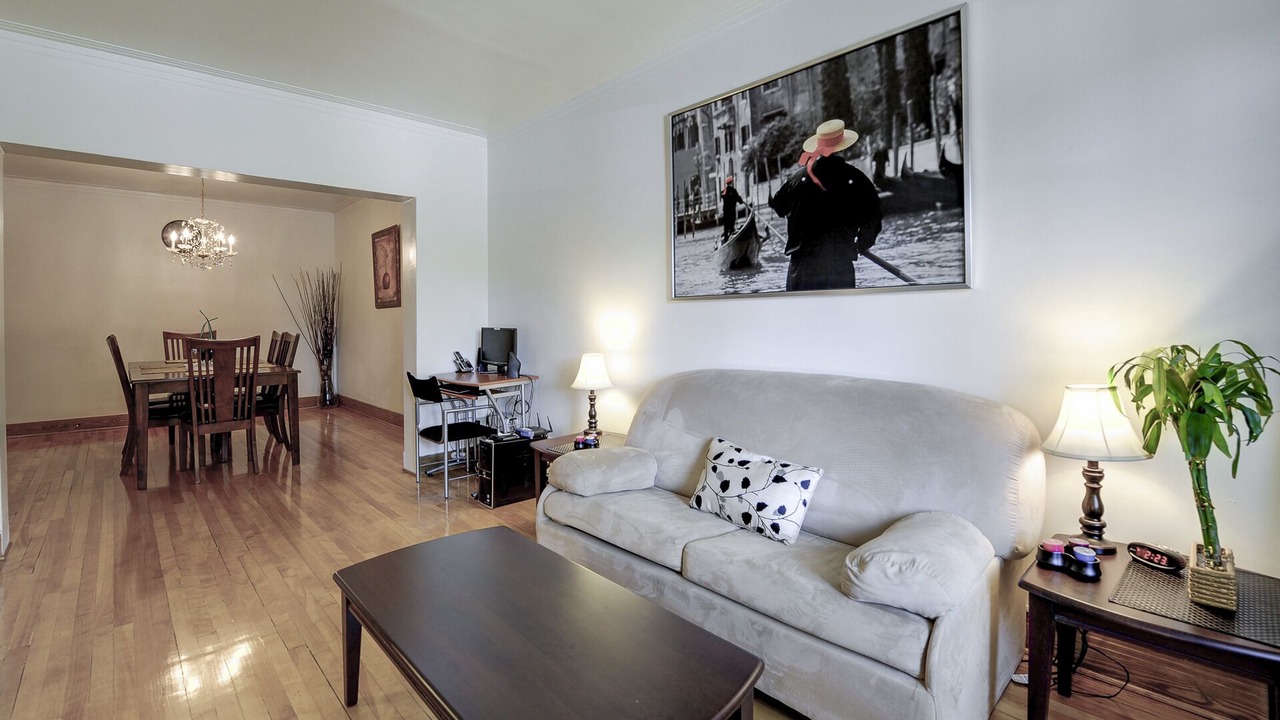 Photo of Livingroom in Hochelaga