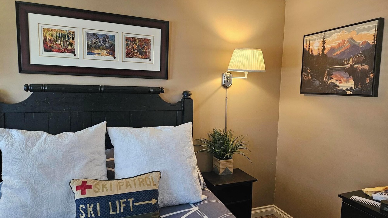 Photo of Bedroom in Craigleith