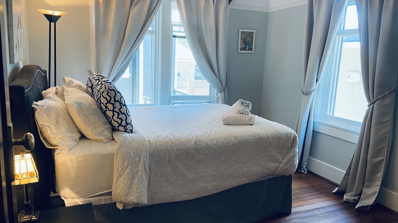 Photo of Bedroom in Booktown