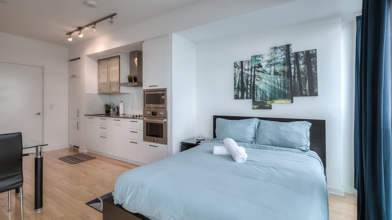 Photo of Bedroom in Toronto Entertainment District