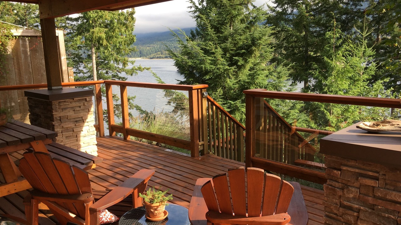Photo of Patio Balcony in West Porpoise Bay