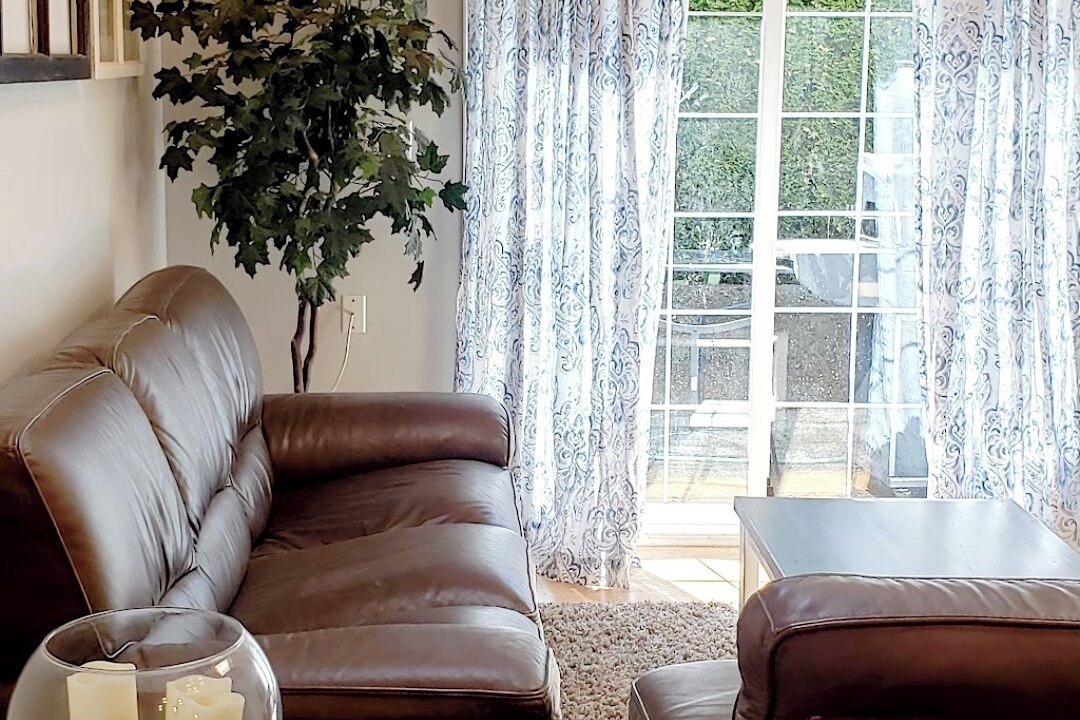 Photo of Livingroom in Saanich