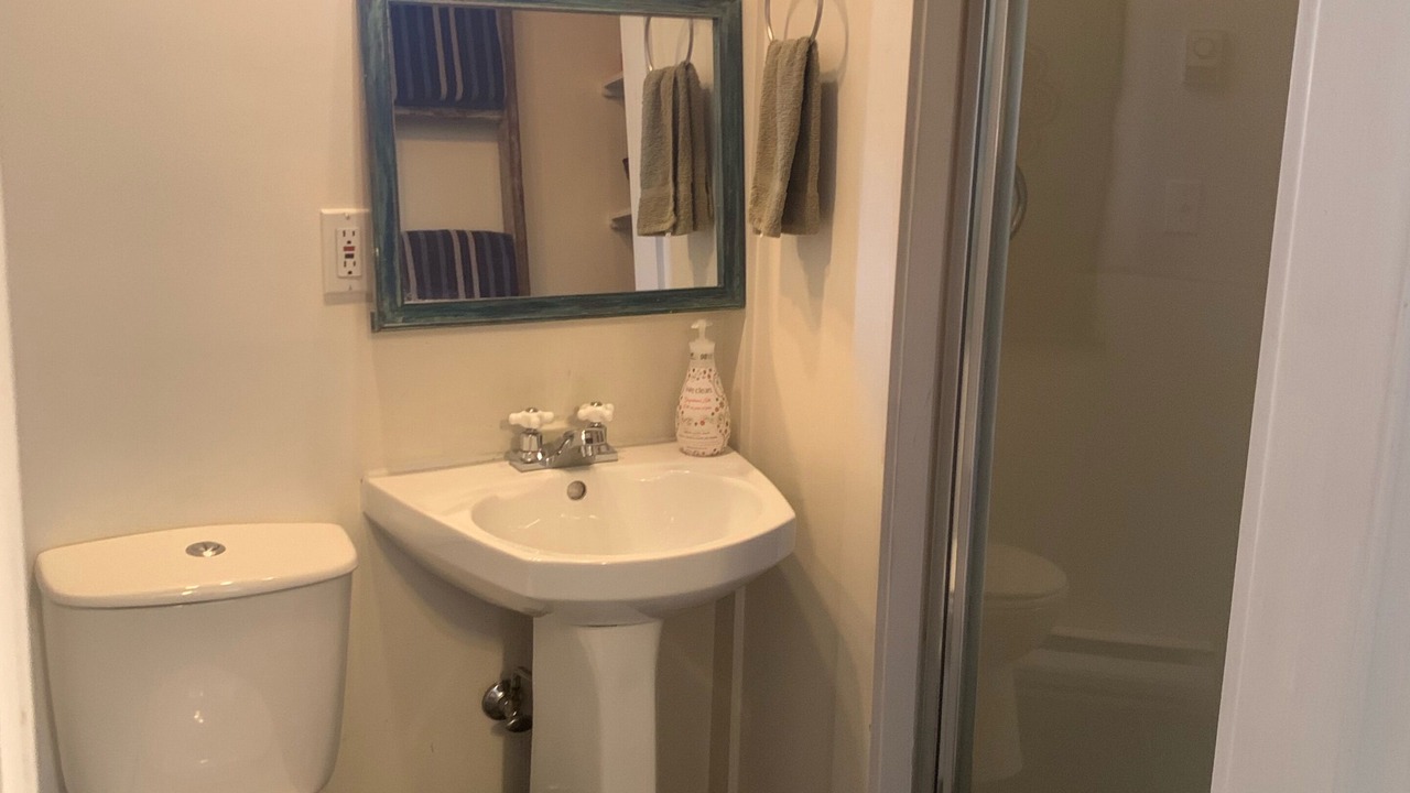 Photo of Bathroom in Ganges
