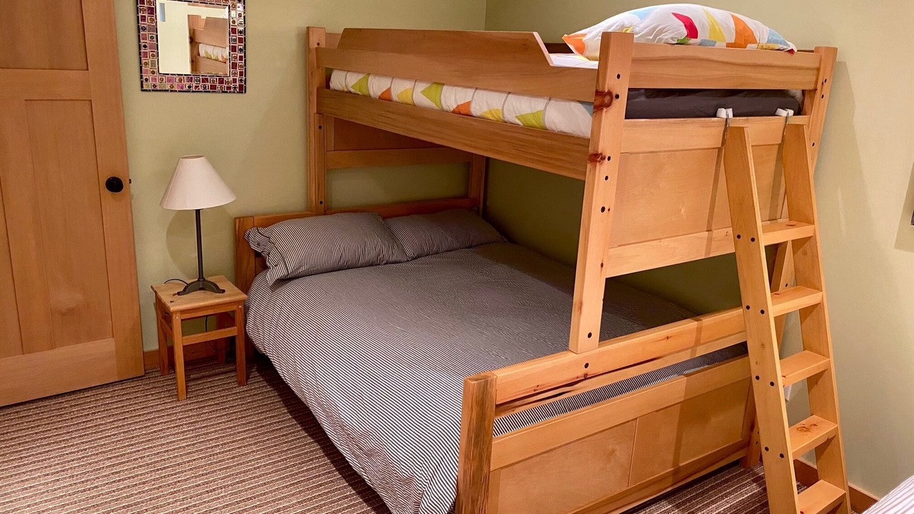 Photo of Bedroom in Columbia Valley