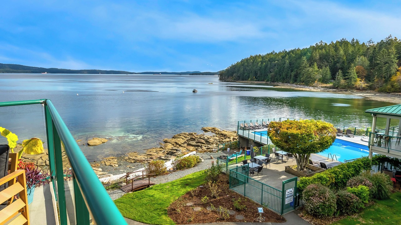 Photo of Others in Yellow Point
