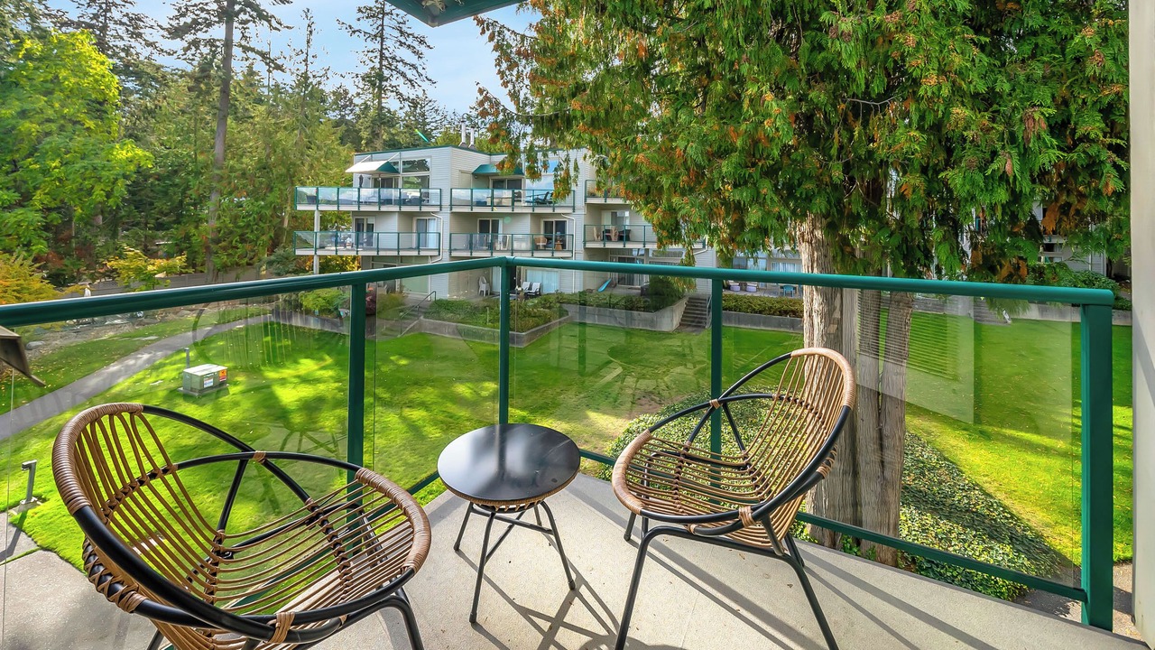 Photo of Patio Balcony in Yellow Point