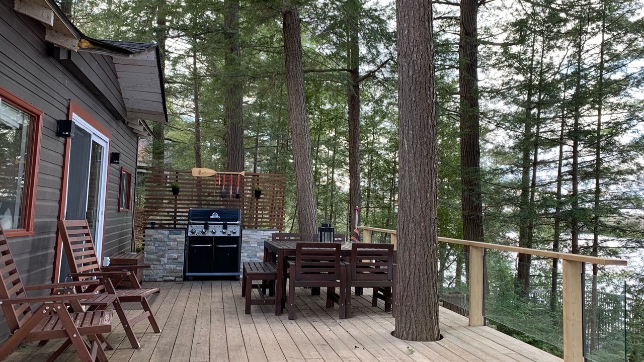 Photo of Patio Balcony in North Kawartha