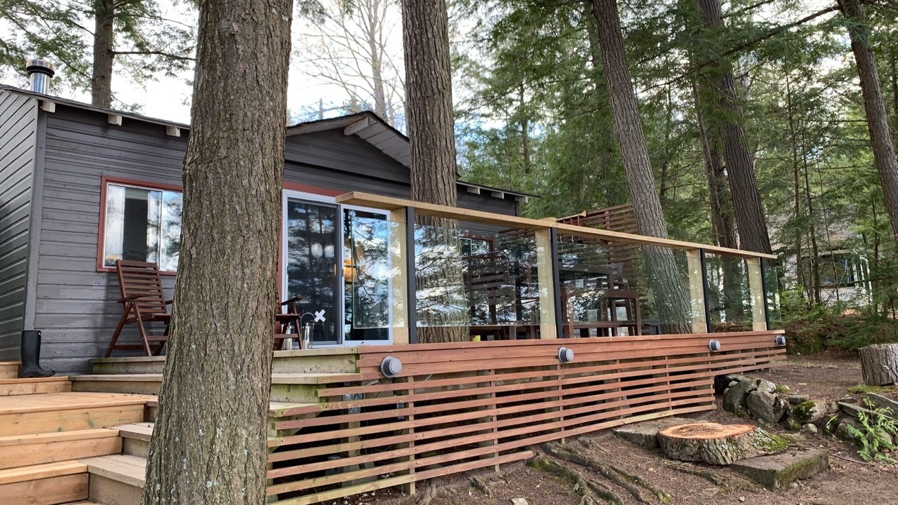 Photo of Patio Balcony in North Kawartha