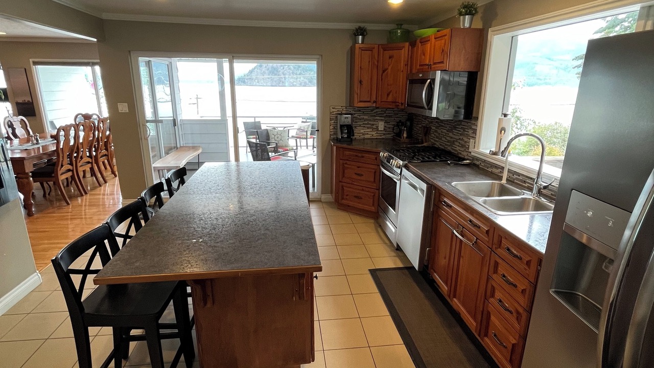 Photo of Kitchen in Blind Bay