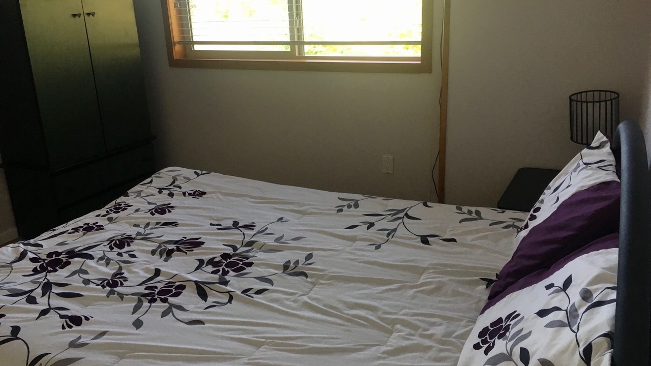 Photo of Bedroom in Sechelt
