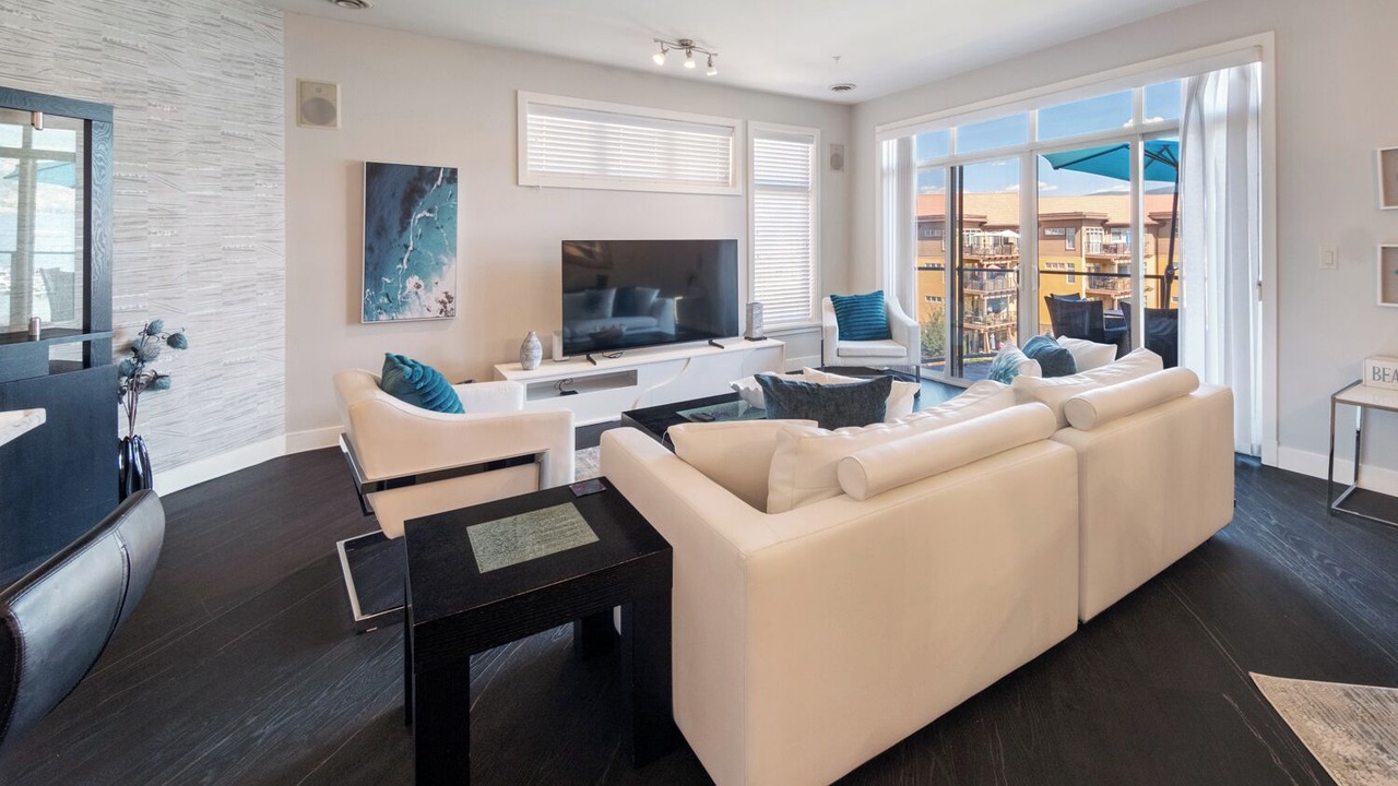 Photo of Livingroom in Westbank