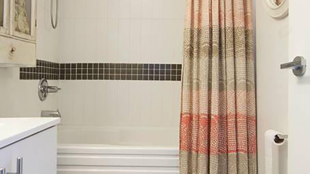 Photo of Bathroom in Humber Bay