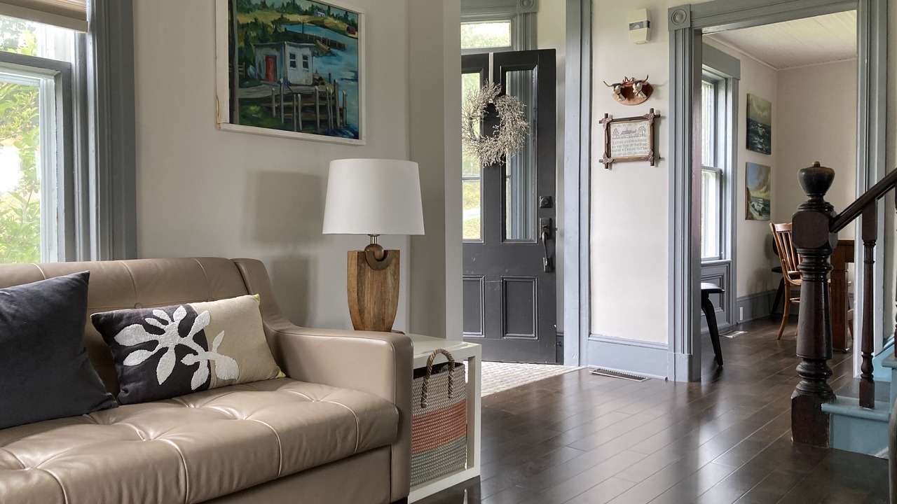 Photo of Livingroom in Lunenburg County