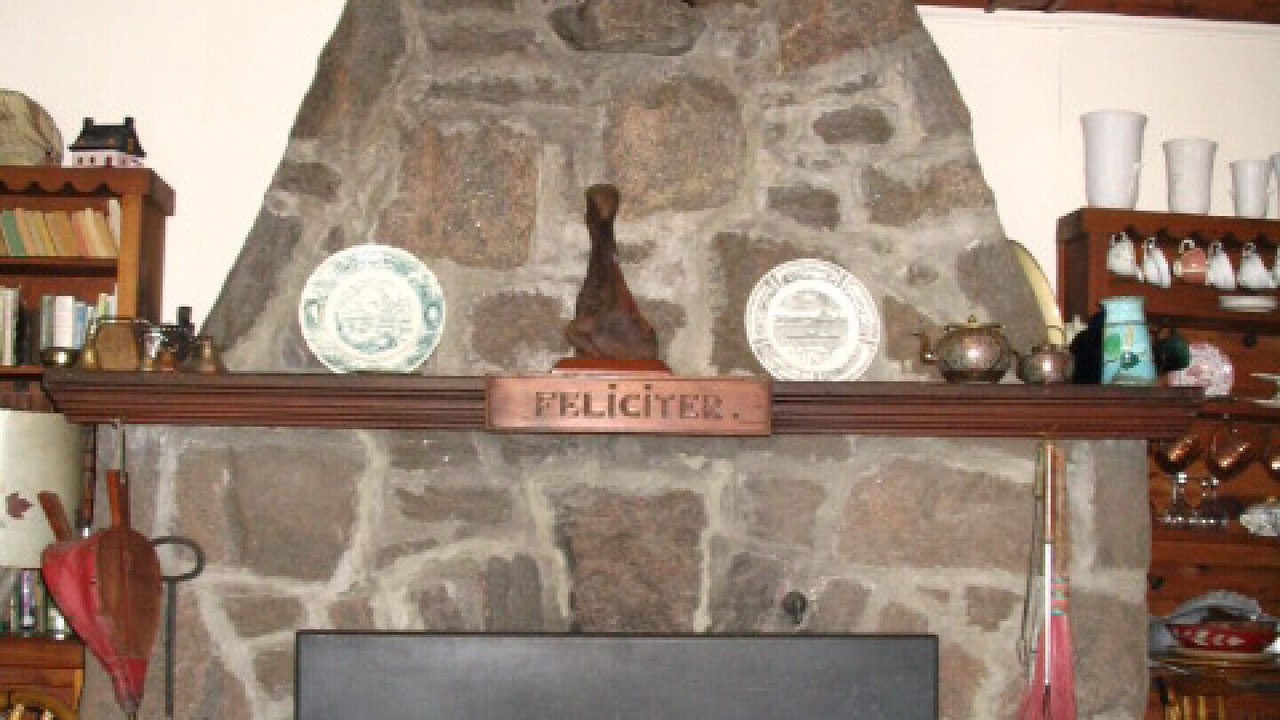 Photo of Livingroom in Lake of Bays