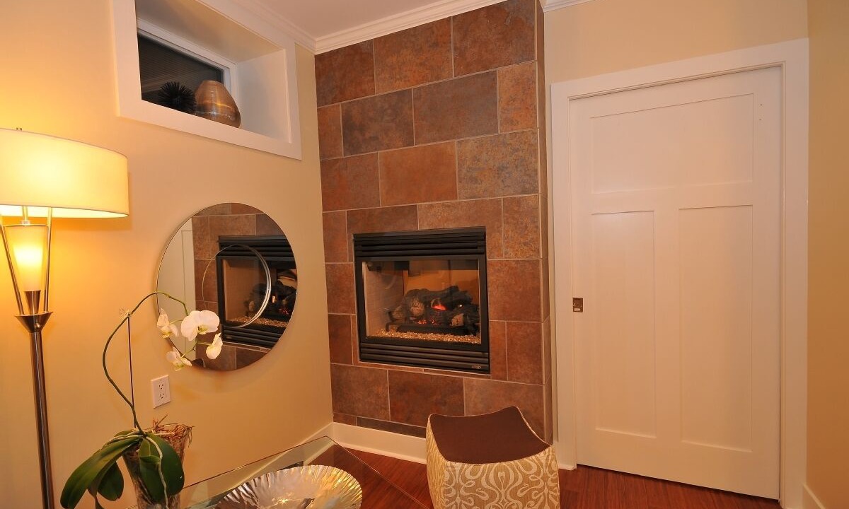 Photo of Livingroom in Riley Park